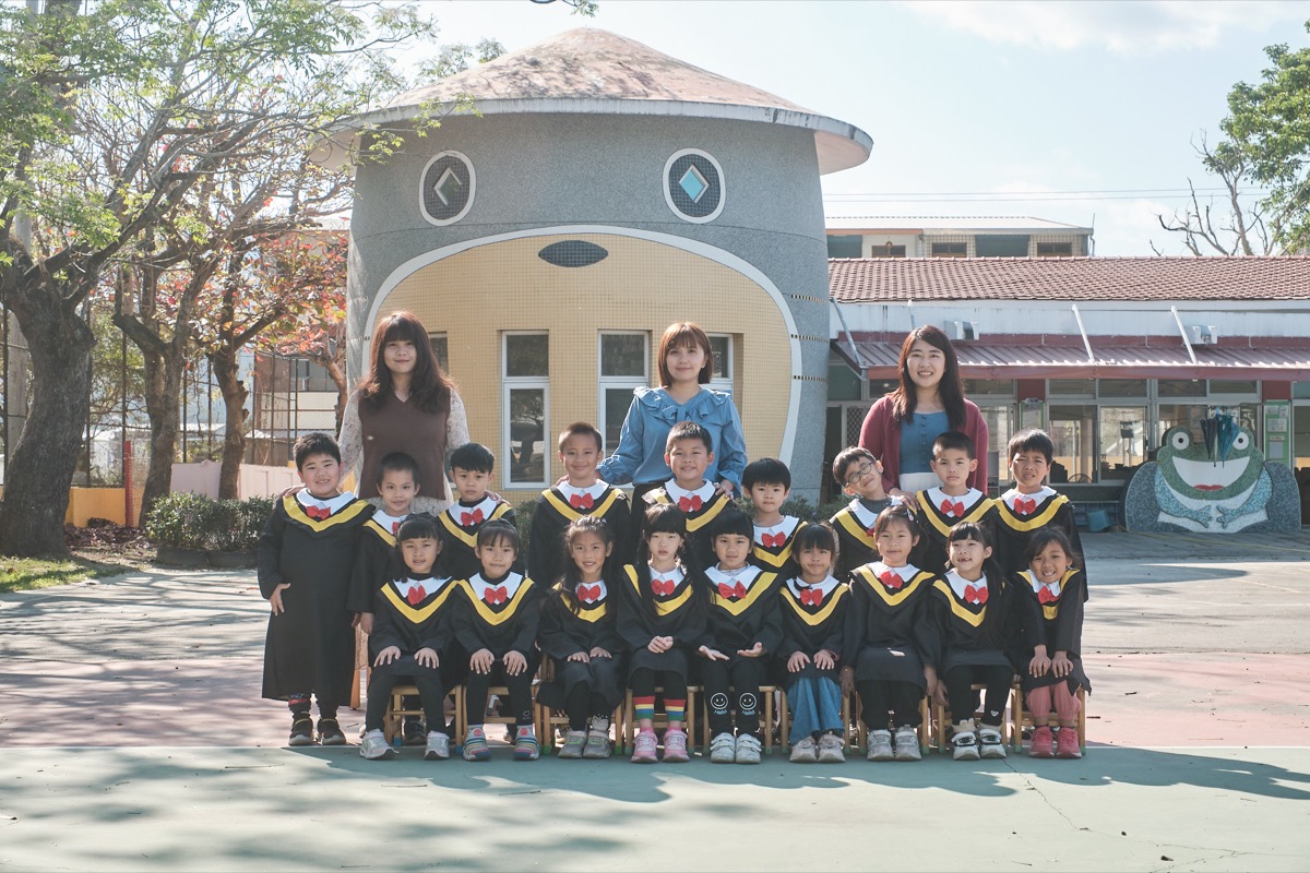 福原幼兒園畢業照（2）